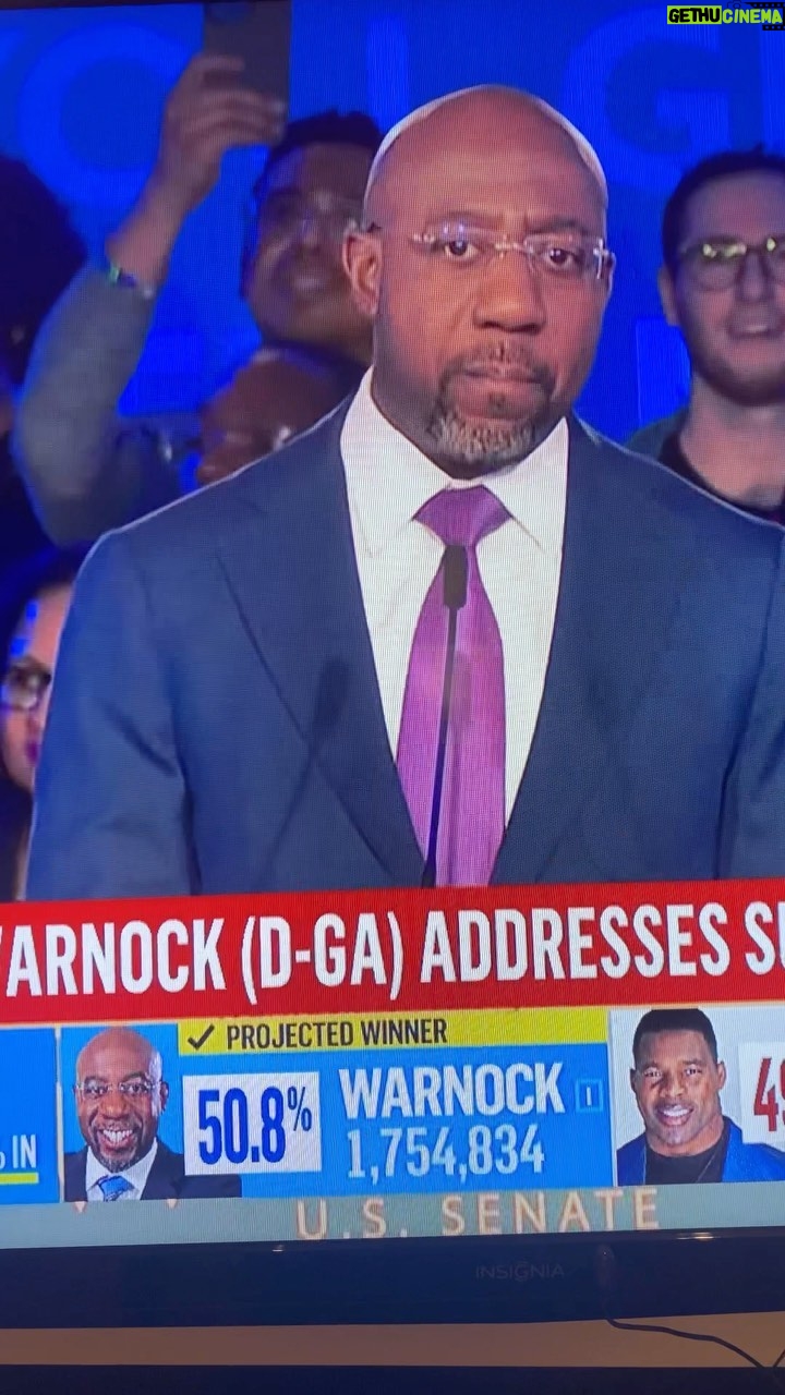 Amy Schumer Instagram - The people have spoken. Love you Georgia! Thank you for all your hard work! @raphaelwarnock