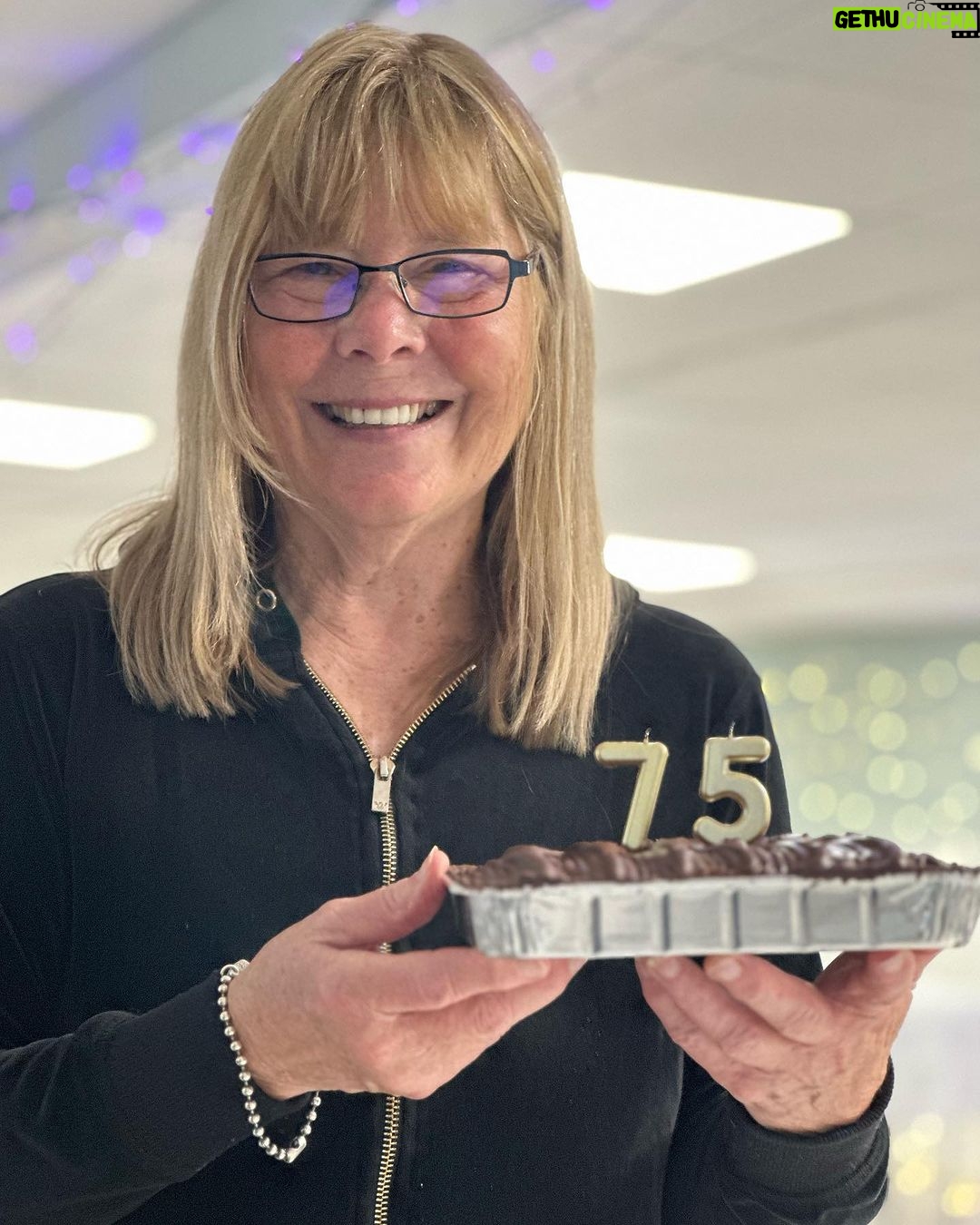 Amy Schumer Instagram - Happy 75th ma. Thanks for raising3 kids on your own.