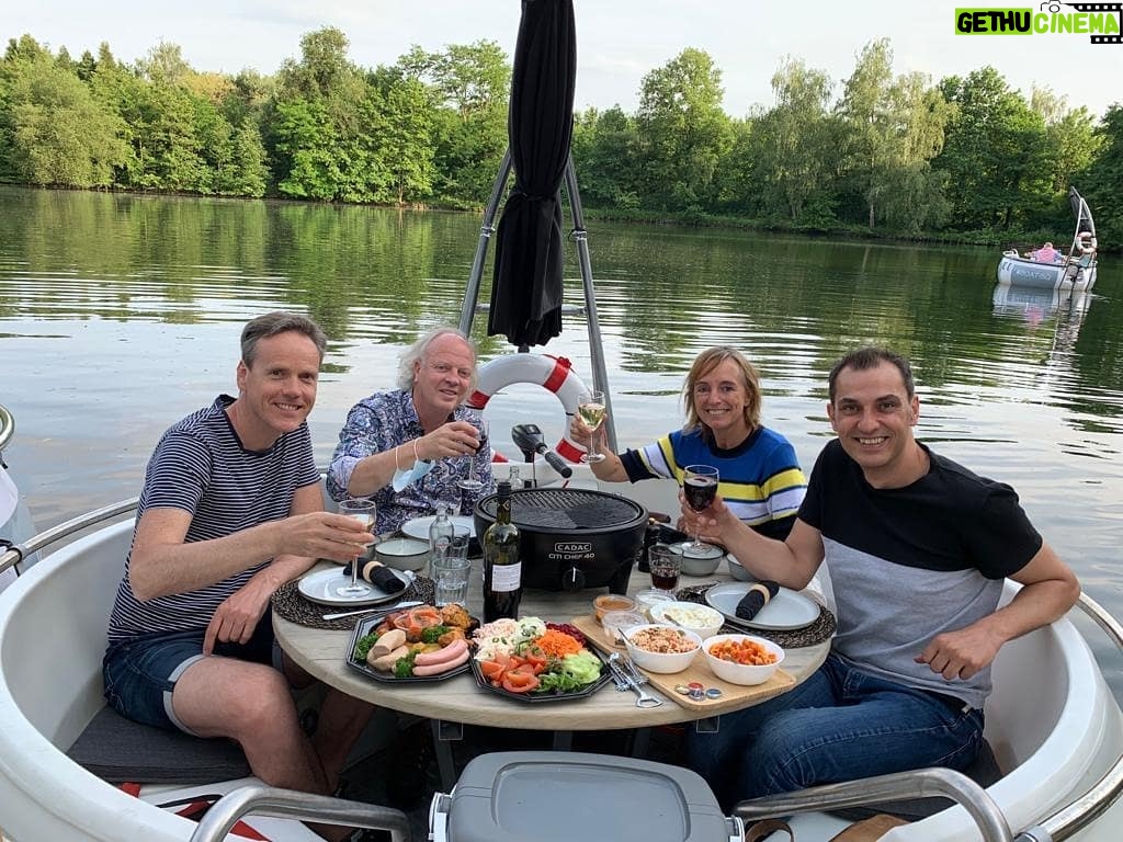 An Swartenbroekx Instagram - Boat BBQ met best friends. ❤️