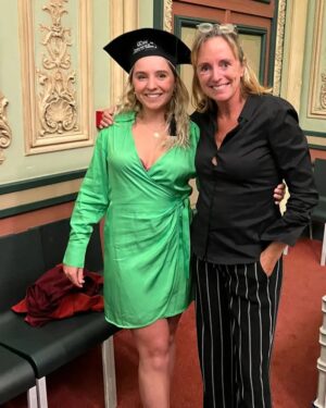 An Swartenbroekx Instagram - 'Hoedje' af voor Yara: tweede diploma op zak. You rock, girl.❤️