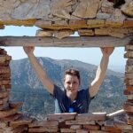An Swartenbroekx Instagram – 26 jaar geleden kreeg ik dankzij deze knapperd de schoonste ‘job’ ter wereld: mama zijn. En wat ben ik verdorie fier dat je bent uitgegroeid tot een lieve, creatieve, sociaal-voelende, optimistische, hard werkende,  intelligente en ook emotioneel intelligente jongeman! Proficiat @tomddev ❤️❤️❤️