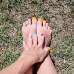 Ana Markl Instagram - Diário alternativo das férias: 1) um monstro (no @retirodosbarbosas) 2) pessoas petrificadas 3) um fantasma brincalhão 4) pés inteiros (@nice.estetica.lisboa) 5) pé partido 6) um serão emocionante 7) um leite creme emocionante (no Cantinho do Antigamente, em Covide) 8) eu na vida