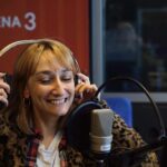 Ana Markl Instagram - Várias fotos de phones. #diamundialdaradio