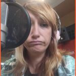 Ana Markl Instagram - Várias fotos de phones. #diamundialdaradio