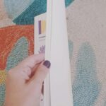 Ana Markl Instagram - Estão a ver aquelas revistas que os miúdos gostam muito porque trazem uns brindes horríveis que se partem mal os garotos lhes botam as mãos e que são merchandise de desenhos animados de qualidade técnica e narrativa bastante questionável? Pois bem, não é que eu não as compre, até porque aprecio aquele entusiasmo imediato do meu filho. Eu própria gosto de ver reality shows ou passar os olhos por uma Nova Gente de vez em quando. Mas, melhor ainda, é poder oferecer-lhes uma revista inteligente, feita com amor e cujo brinde é o facto de proporcionar momentos bem fixes entre pais e filhos - assim tenhamos a disponibilidade de pausar a vida para desfrutarmos também nós, adultos, de uma publicação tão bonita como a @dolita_revista. ❤