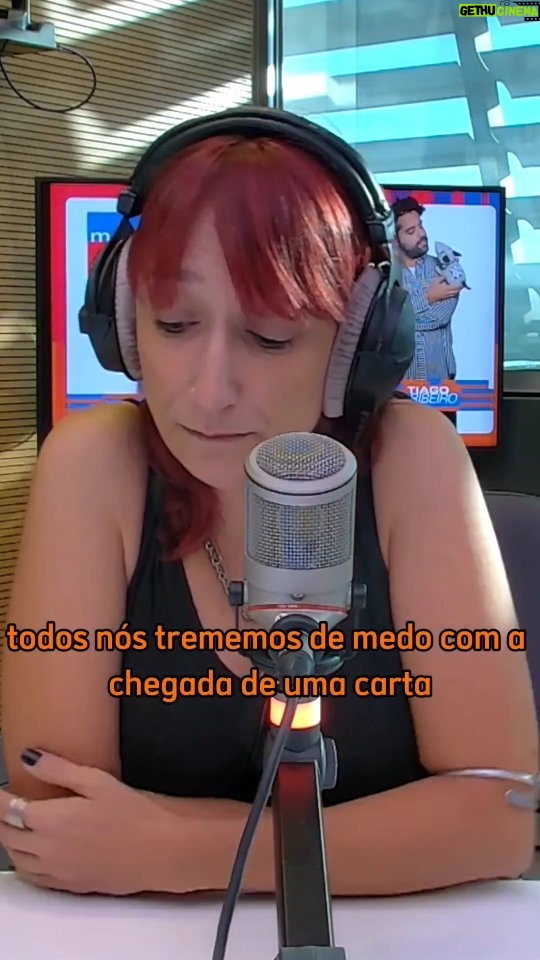 Ana Markl Instagram - O audiogésico de hoje resulta de uma cunha que a própria Dra. Ana Correia assumiu mas trata de um problema que qualquer pessoa se identifica: a autoridade tributária. Audiogésicos da Dra. Ana Correia, todas as segundas e quartas-feiras, depois das 09h na Antena 3.