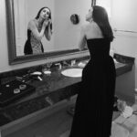 Ana de Armas Instagram - I can only say thank you today, to my glam team who are like my own family, to all my fellow actors who made last night so special, to my publicists, to all my friends sending me so many messages full of love and support, to my @louisvuitton and @esteelauder families, and to the one and only @gregwilliamsphotography for always capturing the most authentic pure moments of joy! I’m the luckiest woman for having you all. ♥️✨