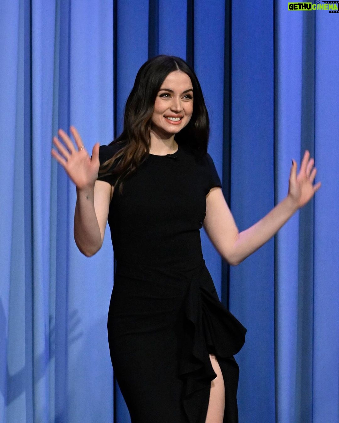 Ana de Armas - 2.2 Million Likes - @ana_d_armas is here to talk @netflix’s Blonde! #FallonTonight
📷 @toddowyoung