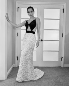 Ana de Armas Instagram - Special night at the Governors Awards. Thank you @esteelauder @louisvuitton and team for being always so incredible and supportive! I adore you.💖