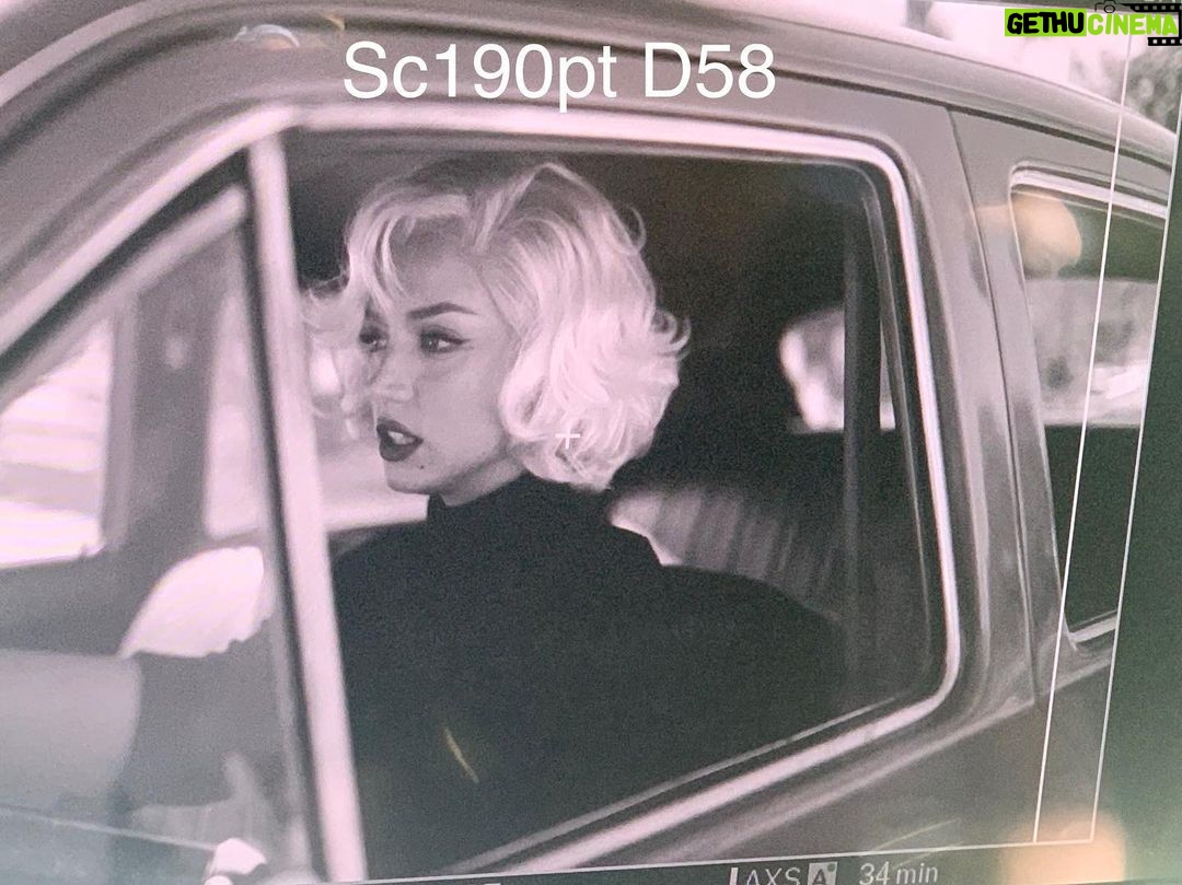 Ana de Armas Instagram - Thank you all for watching Blonde and all the beautiful messages. ♥️✨