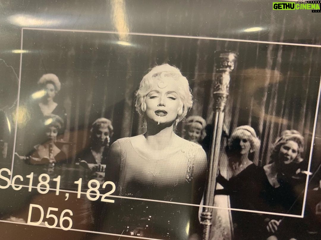 Ana de Armas Instagram - Thank you all for watching Blonde and all the beautiful messages. ♥️✨