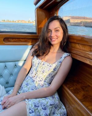 Ana de Armas Instagram - Venice 💜🦋🌸