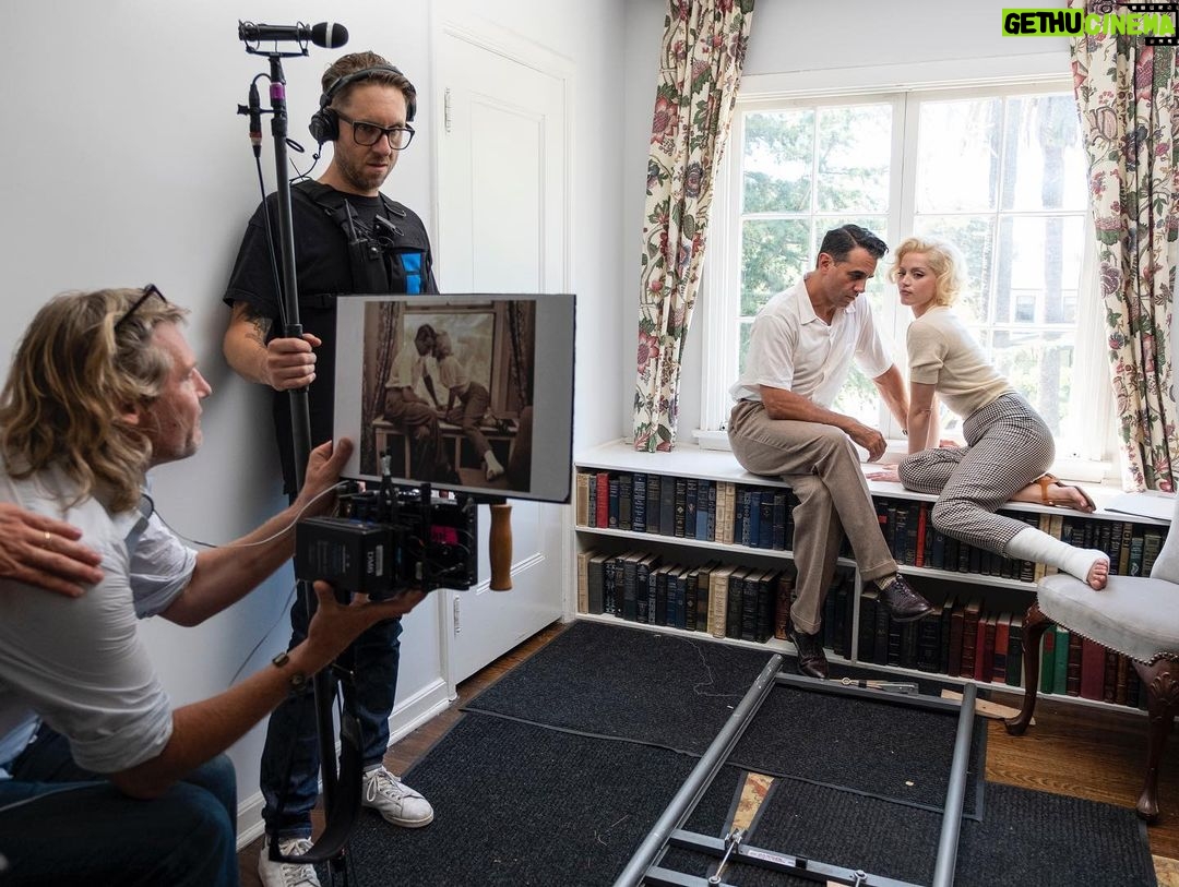 Ana de Armas Instagram - It was such a gift to get to work with actors like @adrienbrody and @bobby_cannavale on this beautiful project. Can’t wait for everyone to see the wonderful work they do in this film. #andrewdominik ♥️ NEW TRAILER coming out TOMORROW!! ♥️ #BLONDE