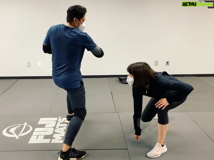 Ana de Armas Instagram - I still run like a chicken 🐥. But, I wanna thank the incredible stunts team who helped me train and get ready for this incredibly demanding role. I couldn’t have done it without you guys. Also, we had the best time. 🙏🏻♥️ @chilipalmershooting @don_thai #thegrayman