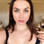 Ana de Armas Instagram – 🖤✨
