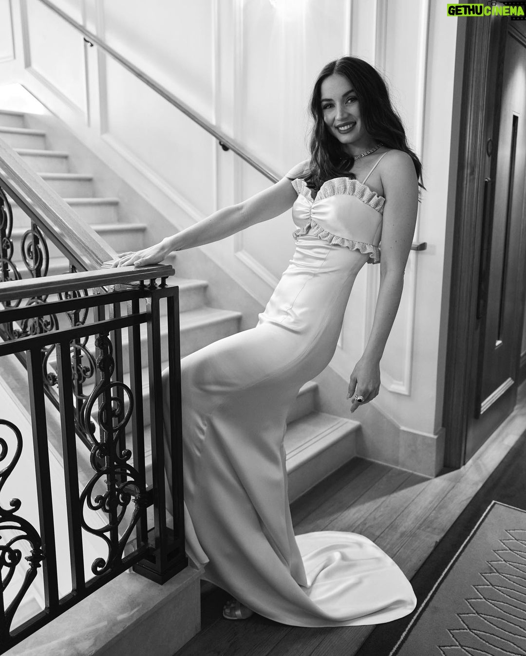 Ana de Armas Instagram - @ana_d_armas in @louisvuitton, photographed ahead of the 2023 @bafta Film Awards. Styled by @samanthamcmillen_stylist Make-up by @marywilesmakeup Hair by @halleybrisker #AnaDeArmas #LouisVuitton #BAFTA #GregWilliamsPhotography #GregWilliams