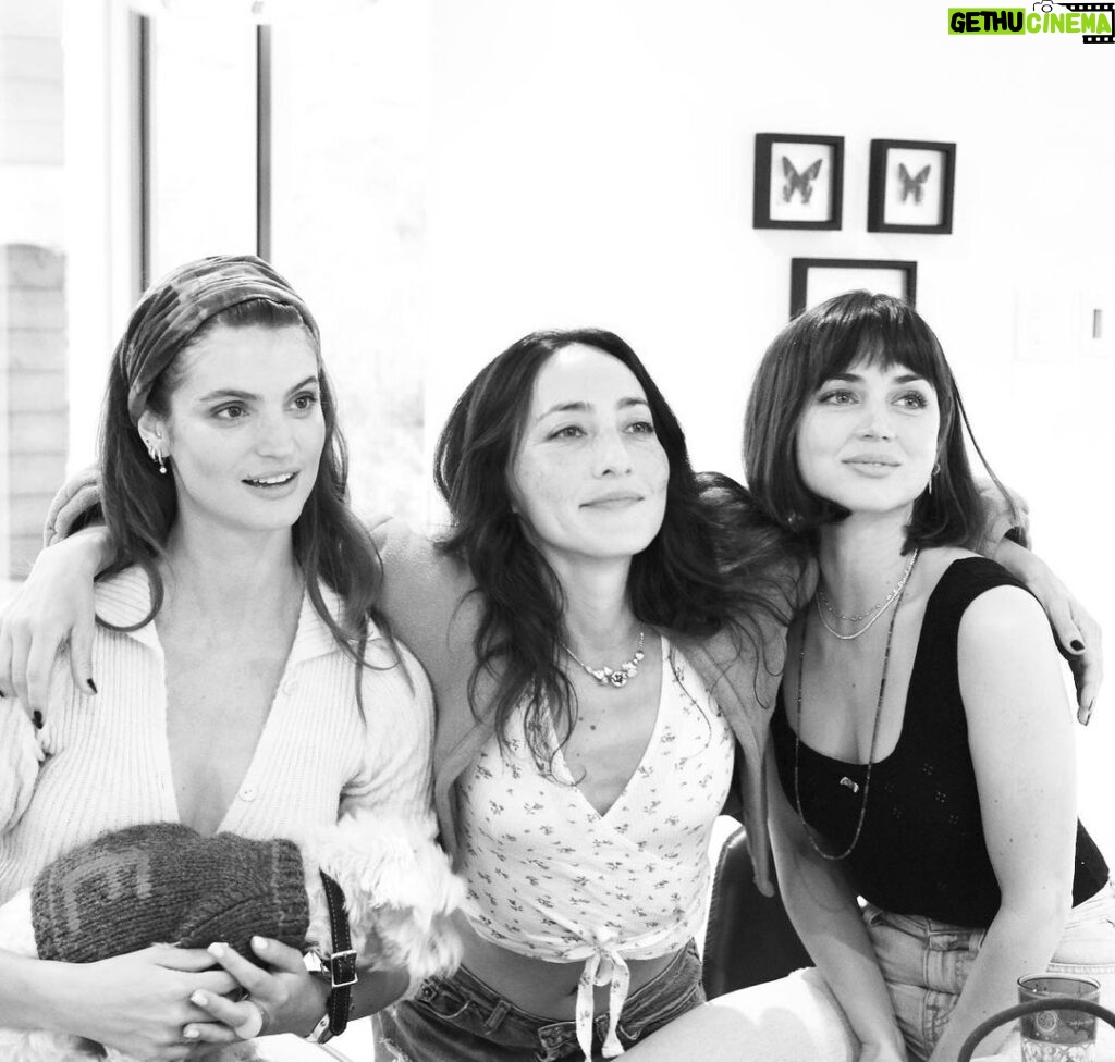 Ana de Armas Instagram - My girls 🦋
