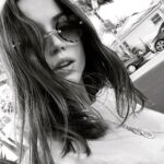 Ana de Armas Instagram - Afternoon walk 🐾♥️