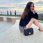Ana de Armas Instagram - Bye Greece, you are stunning. ✨ Thanks @louisvuitton for making this experience so wonderful! 🫶🏻 Looking forward to our next adventure.
