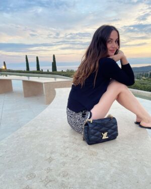 Ana de Armas Instagram - Bye Greece, you are stunning. ✨ Thanks @louisvuitton for making this experience so wonderful! 🫶🏻 Looking forward to our next adventure.