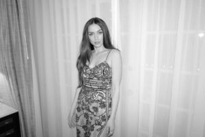 Ana de Armas Instagram - 🖤✨