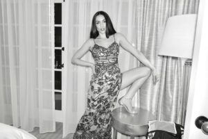 Ana de Armas Instagram - 🖤✨