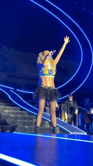 Anahí Instagram - ¡Los amo con todo mi corazón! GRACIAS, por siempre. 💕🙏🏻 🇧🇷 ¡I’m baaaack!