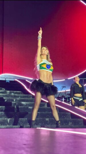 Anahí Instagram - ¡Se quedan para siempre en nuestro corazón Río! 🇧🇷💕 Nos regalaron dos noches hermosas!!! 🥹