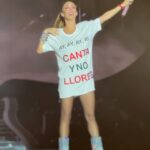 Anahí Instagram - ¡Los mexicanos llevaremos esta canción tatuada para siempre en nuestro corazón! 💚🤍❤️ Viva México!!!!!