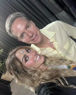 Anahí Instagram - Eu te amo Rio !!! 🇧🇷 Que días maravillosos ! Llegar ahora con mi familia 🥹❤️es un sentimiento tan bonito. Ya no estoy solita y Volví a mi segunda casa ! 💖🙏 Y con mis hermanos ! Juntos ! RBD FOR LIFE !! ⭐️ siguiente parada será ? …. Mi destino. ♾️ São Paulo !!!!