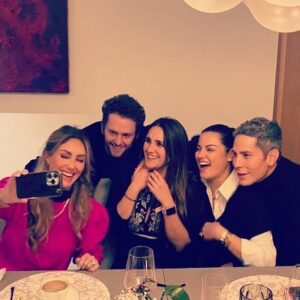 Anahí Instagram - Que estamos viendo ? …. 😂