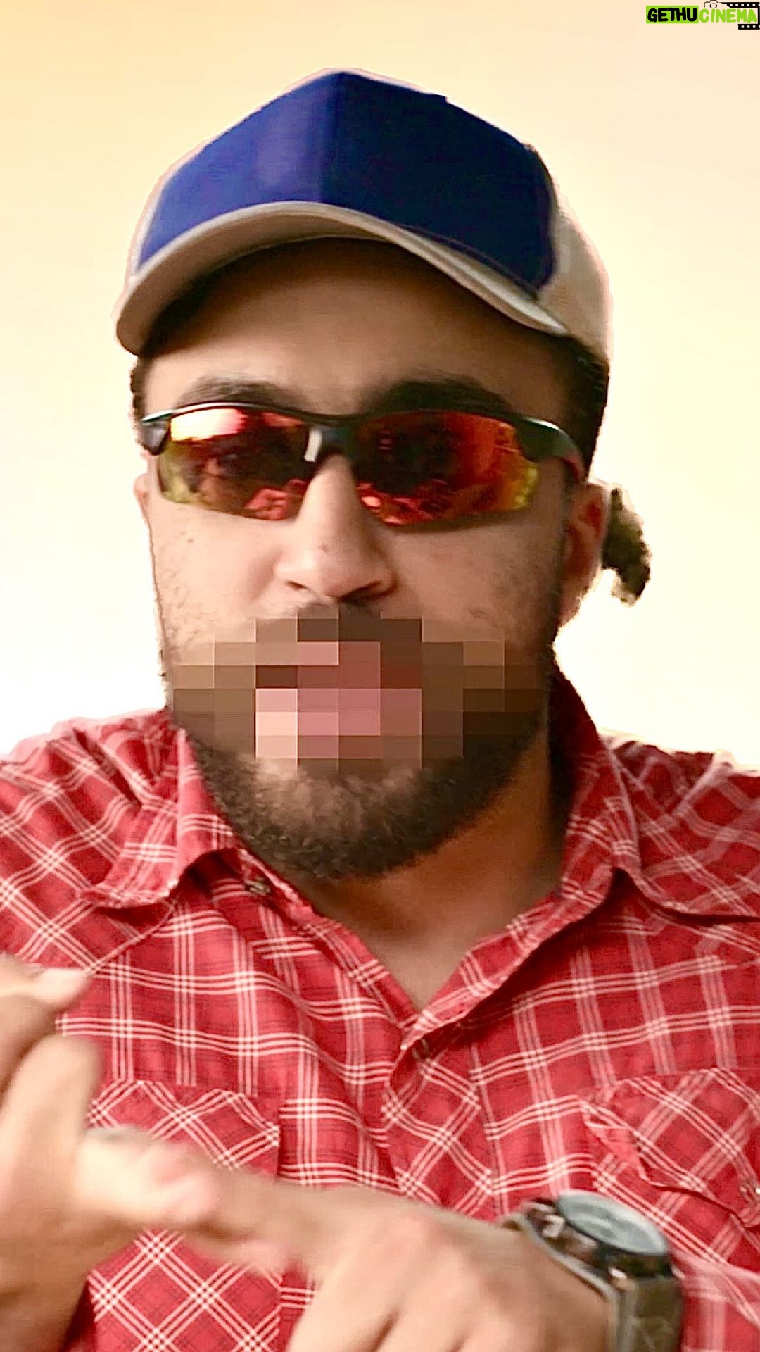 Anas Hassouna Instagram - Cash Séguin s’inquiète du français au Québec ! 😅 Extrait du Club Soly sur @noovo.ca