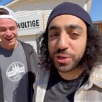 Anas Hassouna Instagram - Merci à @parachutevoltige de pas avoir fait de mauvaises blagues sur s’envoyer en l’air #reels #pov #humour #montreal #quebec #parachute