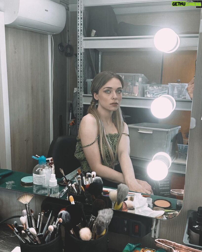 Anastasia Krylova Instagram - что за нимфа в зеркале. #анастасиякрылова
