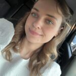Anastasia Krylova Instagram - зашла в свой инстаграм и думаю, что за идеальная страничка, что за дама-мадама 😃 И решила разбавить этот перфекционизм фотографиями, которые я каждый день отправляю своим близким в разных ситуациях моей жизни. Их очень много, в разном состоянии, а это только маленькая часть. Наверно, если бы я вела лайф-блог своей жизни это было бы интересненько)))) Но мне, кажется, это немного не мое) #анастасиякрылова Какая фотка больше понравилась ?😂