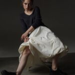 Anastasia Krylova Instagram - Одна из любимых фотосессий 🤍 Спасибо 😌 Фотограф @samegviny Мэйк и укладка @loveykaamua Стилист @sin.stylist #анастасиякрылова #актриса