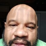 André Gabeh Instagram – Segundo brancos cheios de superioridade religiosa, nós negros somos culpados pelo ra.cis.mo que recebemos porque também fomos ra.cis.tas em vidas passadas e estamos pagando.
Tá bom pra vocês?
A página é @umbanda_ead 
O maravilhoso professor que simplesmente tenta levar lucidez mínima pra essa gente suprema.cista religiosa é @professor.sidnei
Cheguei até a esse bueiro epistemológico através de um post de @fabriciooliveirarj 

Bom domingo a todos