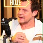 André Gabeh Instagram – Gente! Para!
É hoje!
@mathnachtergaele no @podtudo_podcast_oficial tá? Eu e @rafaelraposoator só babando diante desse farol. 
Vai perder? Muito que bem.