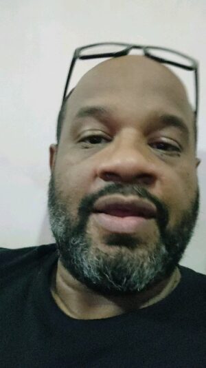 André Gabeh Instagram - Hoje é dia de Zé Pilintra, gente!
Axé fortíssimo nesse sextou!

#NuncaFoiSorteSempreFoiMacumba 
#Axé #Axe