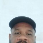 André Gabeh Instagram - Estou na @muriquipousada , uma pousada linda e aconhegante, mas ontem visitei a @Apoenachalesdailha e conheci essa gota mágica. Pena que o vídeo não capta a loucura sonora que é cantar desse espaço. Nada do que eu descrever vai chegar perto da experiência que é ouvir a sua voz dentro desse espaço. Em algumas horas você se ouve só do lado esquerdo, depois só no direito... Uma alucinação. #voz #Purcell #musica #música #music