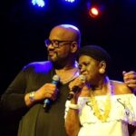 André Gabeh Instagram - Mais um dia de alegria, honra e aprendizado cantando com minha amiga deslumbrante @aaureamartins . E ainda tive o prazer de cantar com o maravilhoso @gilsonperanzzettaoficial e com os incríveis @lucas.porto.musica @paulinodias.oficial e @luisbarcelos10 As fotos lindas são do talentoso @marcelocastellobrancorj Teatro Uff Icarai