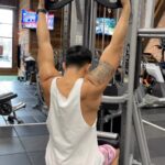 Andre Soukhamthath Instagram - Doing this workout incase someone tries to stab me in my damn back