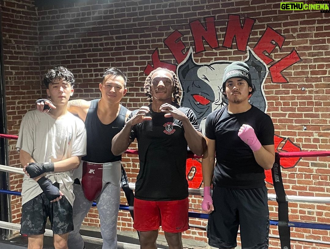 Andre Soukhamthath Instagram - Appreciate @realcatocain working with me inside the squared circle π₯. Be on the lookout and follow his career!!! Heβs a beast ππ½ Thank you @kennelboxing and @coach_arv_kbg for inviting me to train at your beautiful facility!!! Iβll definitely be back ππ½πͺπ½ PS- my @mk1boxing headgear was major π tonight π₯΅. San Leandro, California