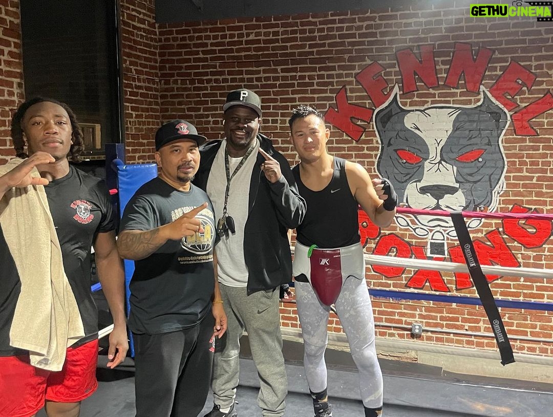 Andre Soukhamthath Instagram - Appreciate @realcatocain working with me inside the squared circle π₯. Be on the lookout and follow his career!!! Heβs a beast ππ½ Thank you @kennelboxing and @coach_arv_kbg for inviting me to train at your beautiful facility!!! Iβll definitely be back ππ½πͺπ½ PS- my @mk1boxing headgear was major π tonight π₯΅. San Leandro, California