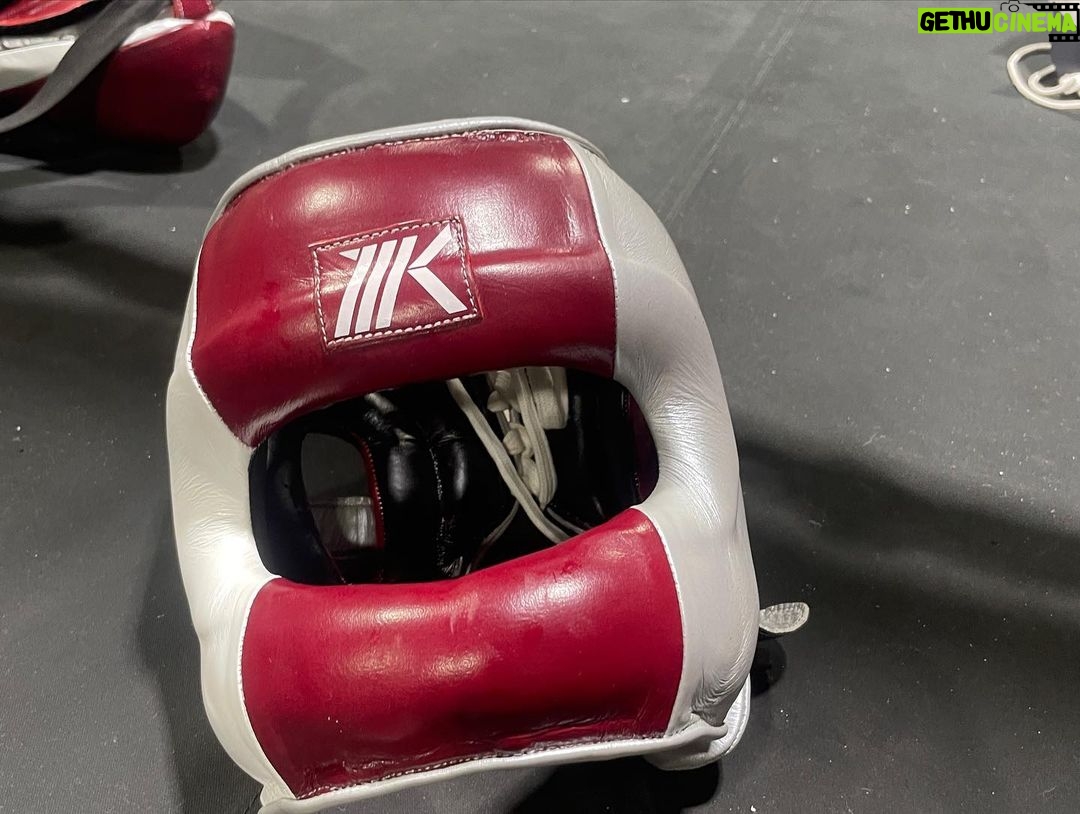 Andre Soukhamthath Instagram - Appreciate @realcatocain working with me inside the squared circle π₯. Be on the lookout and follow his career!!! Heβs a beast ππ½ Thank you @kennelboxing and @coach_arv_kbg for inviting me to train at your beautiful facility!!! Iβll definitely be back ππ½πͺπ½ PS- my @mk1boxing headgear was major π tonight π₯΅. San Leandro, California