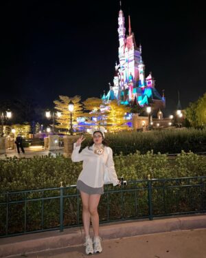 Andrea Brillantes Instagram - First business trip with the team! 🥰 Of course, we cannot miss out on going to Disneyland! 🤍