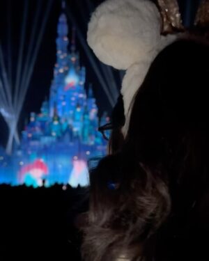Andrea Brillantes Instagram - First business trip with the team! 🥰 Of course, we cannot miss out on going to Disneyland! 🤍