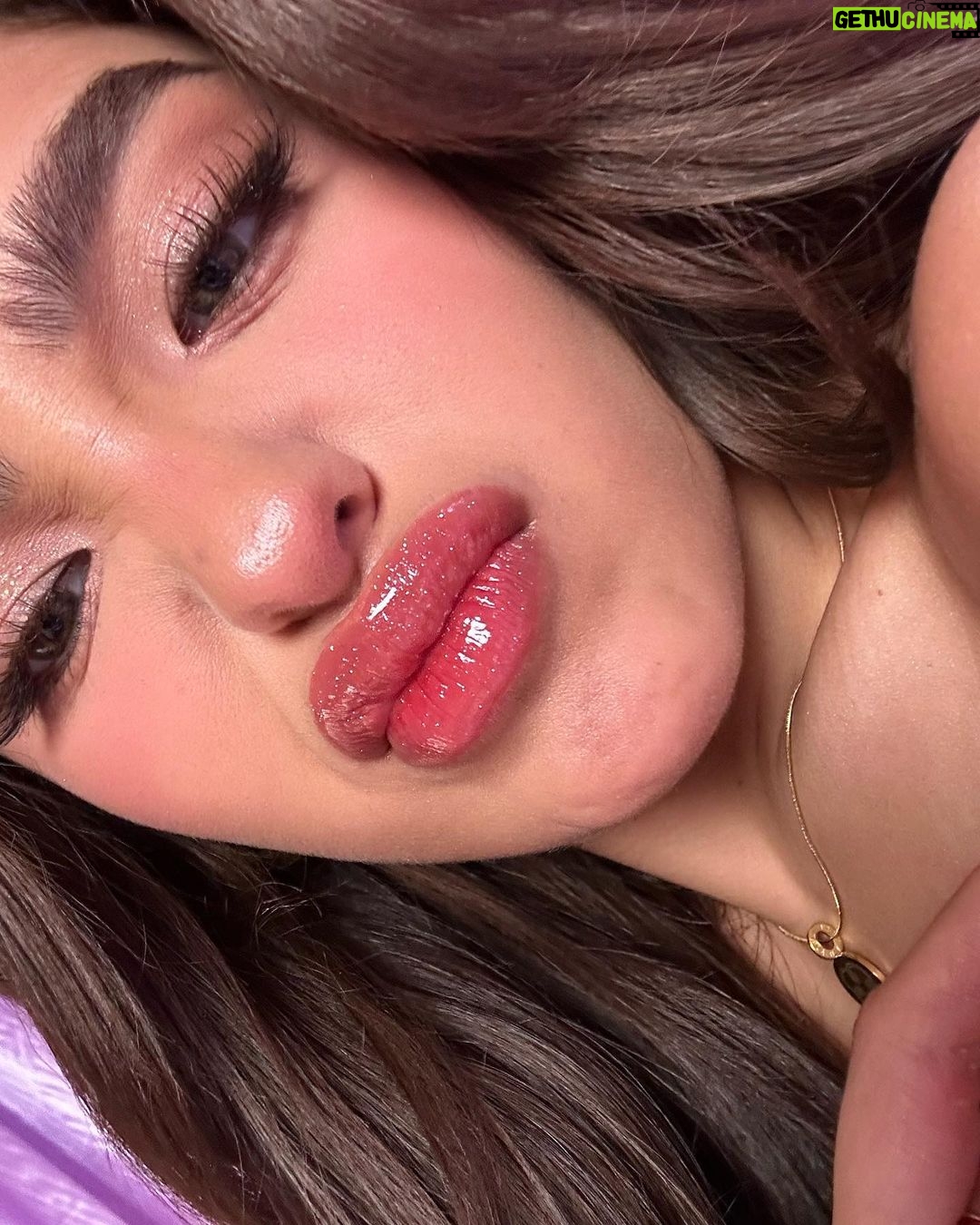 Andrea Brillantes Instagram - The last 24hrs have been craZzzy wild (in a good way π) for @luckybeautyinc!!! Thank you for all of your support i really feel lucky π π€ Our discounts will only be available until tomorrow kaya check out na!!!!!! π€£ποΈπ #LuckyBeauty #LuckyGirlFantasy #LuckyBeautyCharms