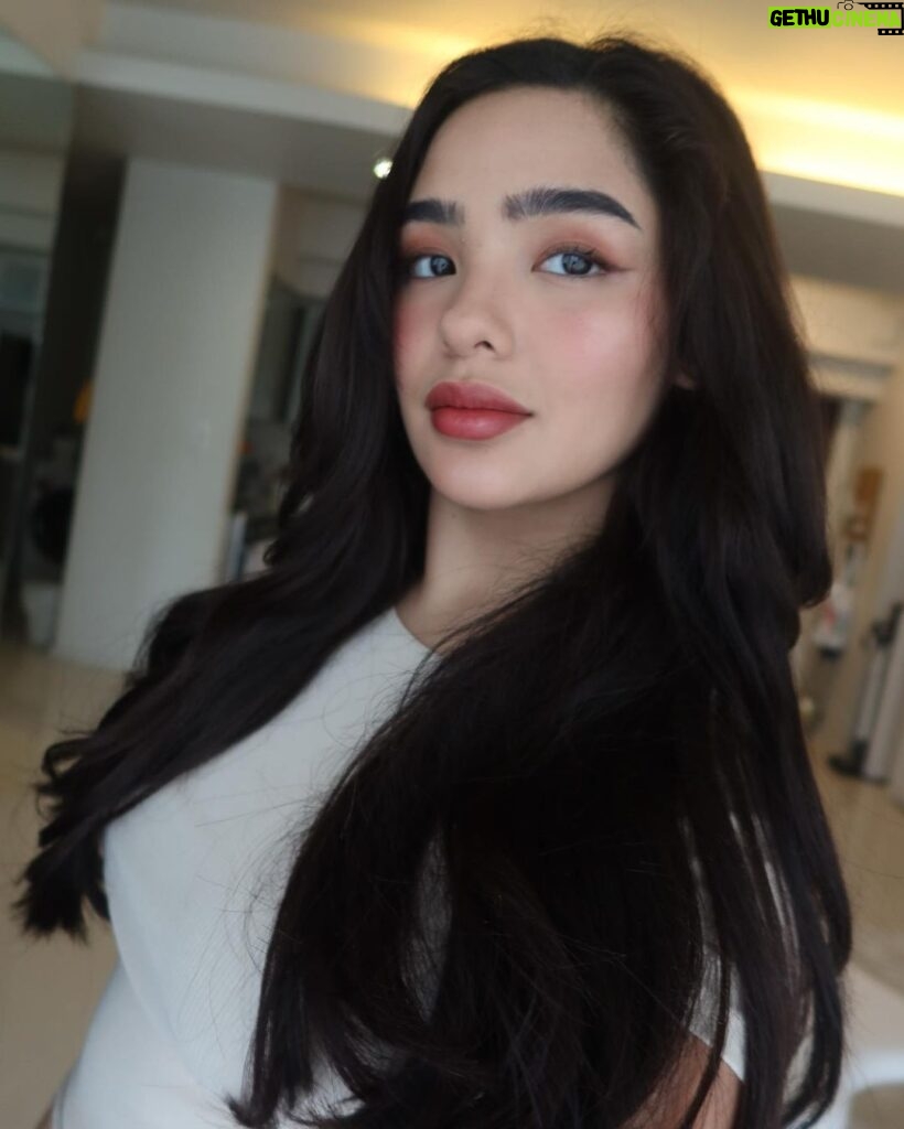 Andrea Brillantes Instagram - Here’s the finished look of my LazBeauty 100 Experiments video - Experiment #100 – Full face of lipsticks using products from #LazBeautyPH! I had so much fun doing this experiment and if you haven’t seen it yet, you can check my TikTok account 🥰 Express yourselves better by trying all 100 beauty experiments from LazBeauty by searching #LazBeautyExperimentsPH. Shop a wide assortment of authentic beauty products on LazBeauty on @lazadaph and express yourself with LazBeauty, here for your every beauty try! #LazBeautyClub 💟