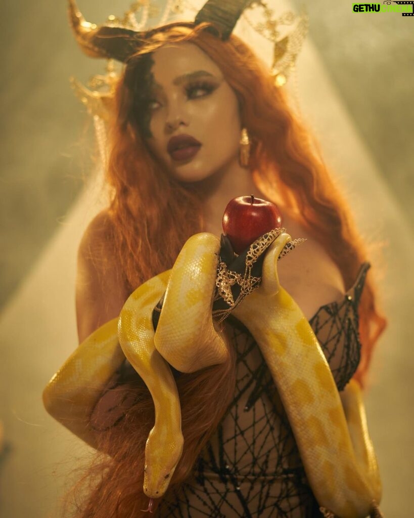 Andrea Brillantes Instagram - LILITH..THE FIRST WIFE OF ADAM 🐍🍎 @the_opulence_ball #Opulence23 Photographed by @bjpascual Wearing @laurenvito.design Styling and creative direction by @eldzsmejia SFX Makeup @drian_bautista Horn fabrication Ryan Lising @tawonglipod Styling associate @carlalbertooo Production design by @justine_arcegabumanlag Video by @clayartsmediaph @raymondroyremigio